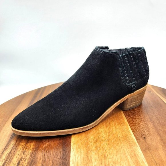Dolce Vita Booties Keiton Ankle 8 Black Suede Leather Pointed Toe Stacked Heel - Picture 1 of 13